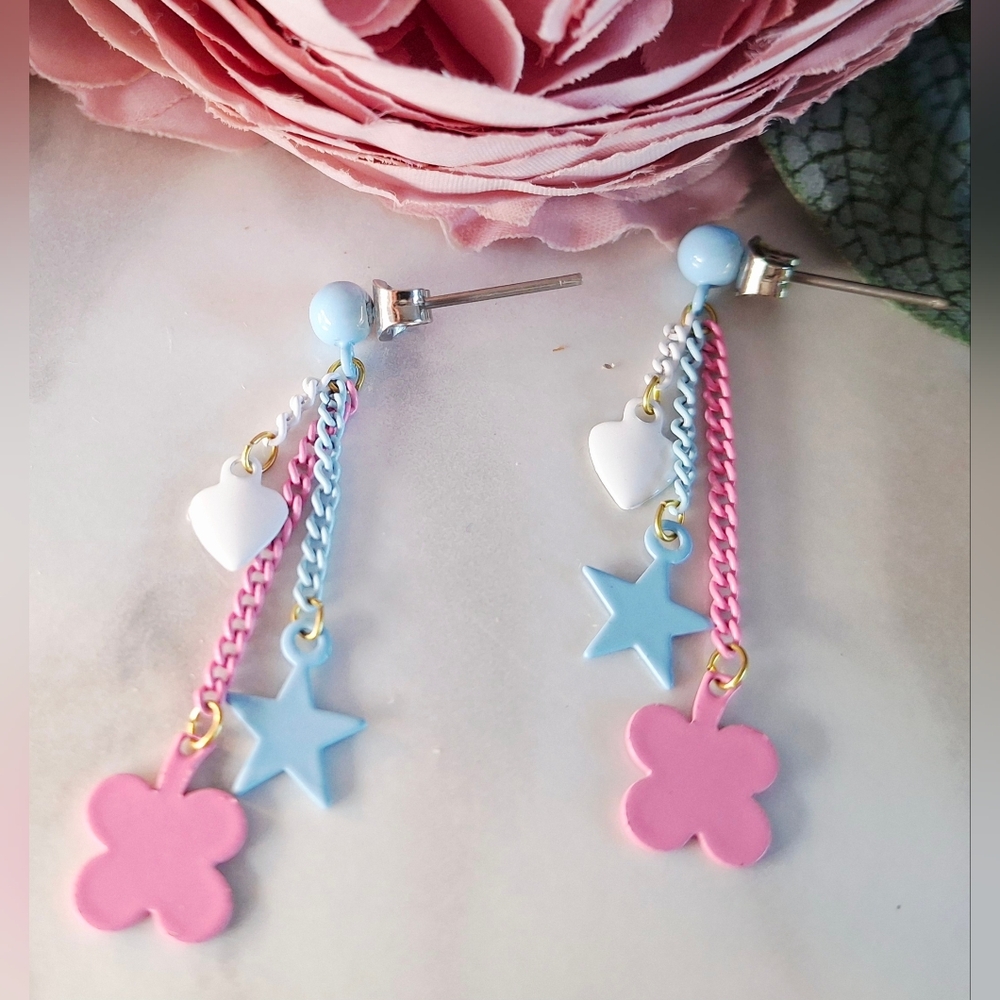 Vintage 80s 🩷🤍🩵Colorful Pastel Dangle Earrings